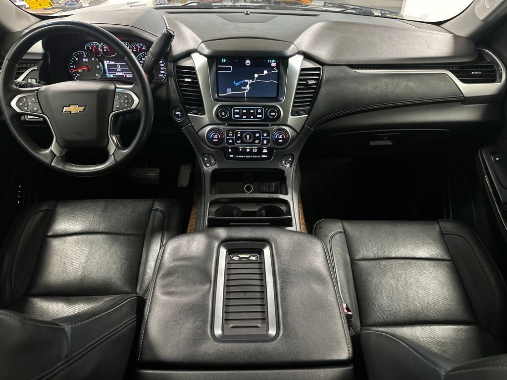 Used 2015 Chevrolet Suburban LTZ RWD image 3