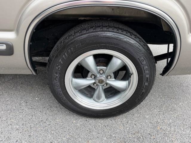 Used 2000 Chevrolet S10 Pickup LS w/ Preferred Equipment Group RWD image 14