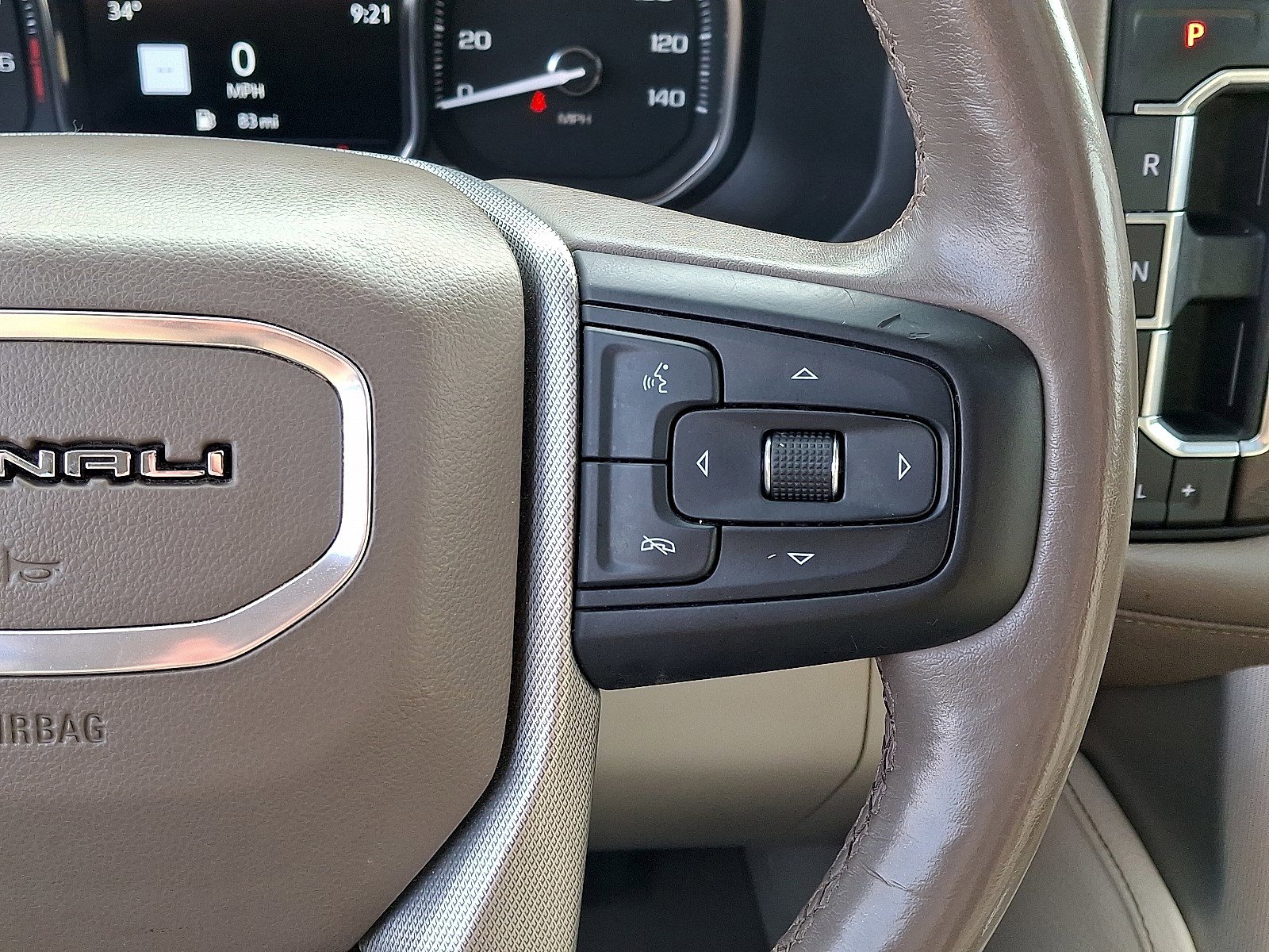 Used 2021 GMC Yukon Denali w/ Denali Premium Package image 22