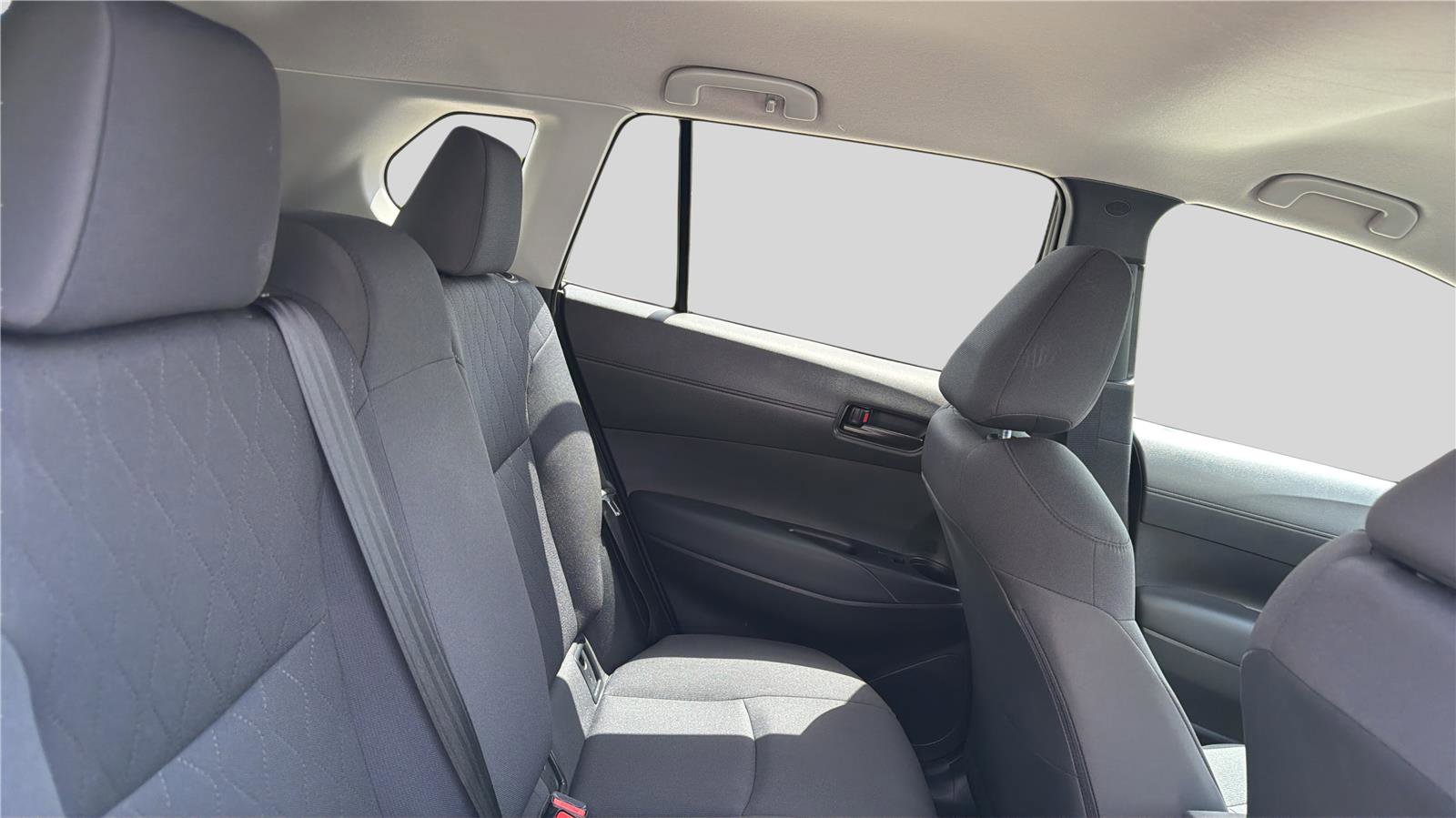 Used 2026 Toyota Corolla Cross LE FWD image 19