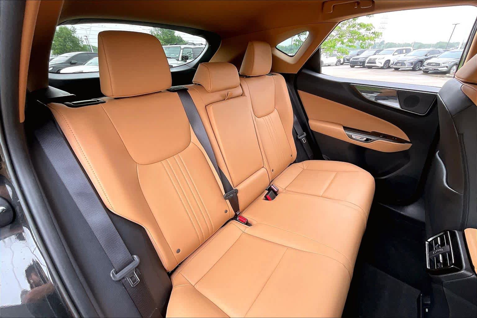 Used 2024 Lexus NX 250 FWD image 17