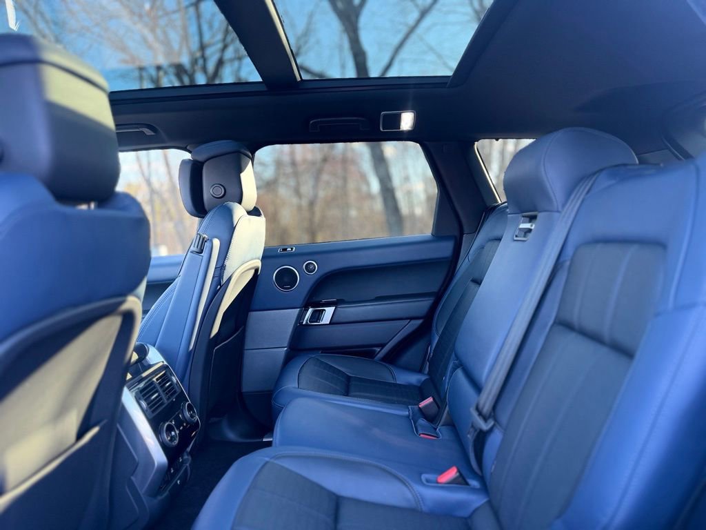 Used 2018 Land Rover Range Rover Sport HSE Dynamic image 22