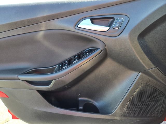 Used 2017 Ford Focus SE image 29