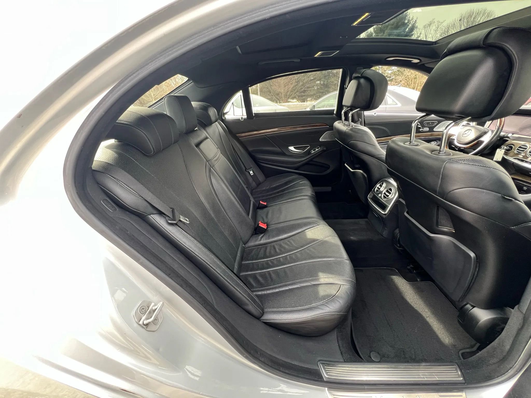 Used 2014 Mercedes-Benz S 550 Sedan image 15