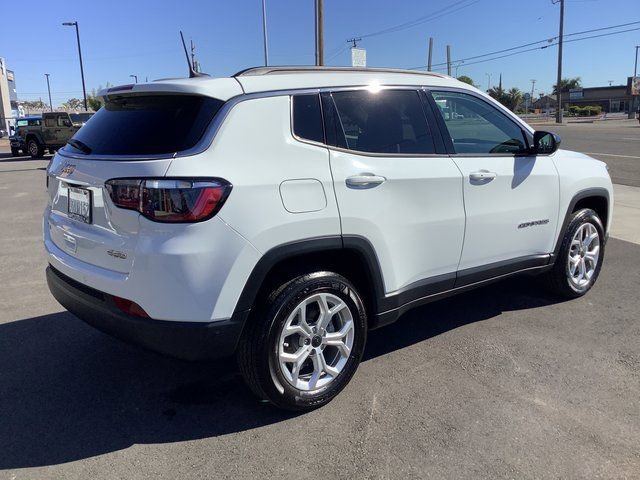 Used 2025 Jeep Compass Latitude w/ Convenience Group image 29