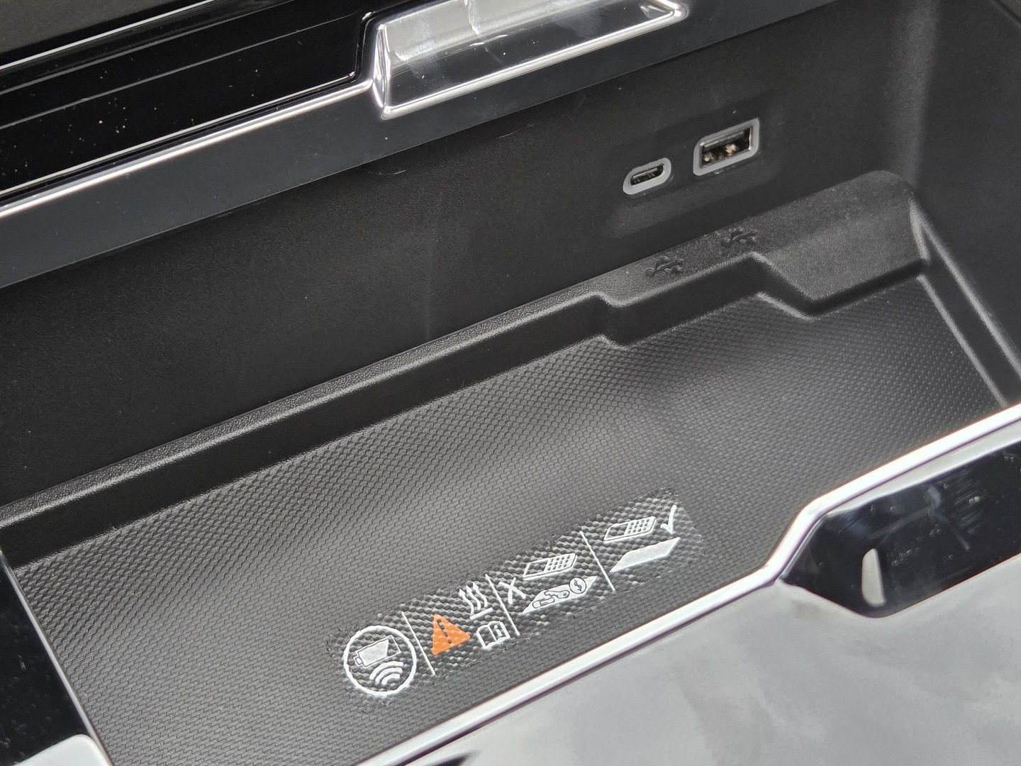 New 2027 GMC Yukon XL Denali Ultimate w/ LPO, Floor Liner Package AWD/4WD image 44