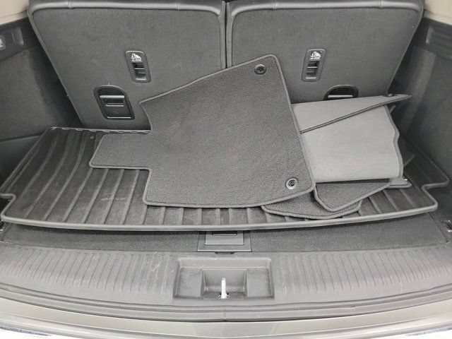 Used 2023 Acura MDX w/ Technology Package FWD image 9