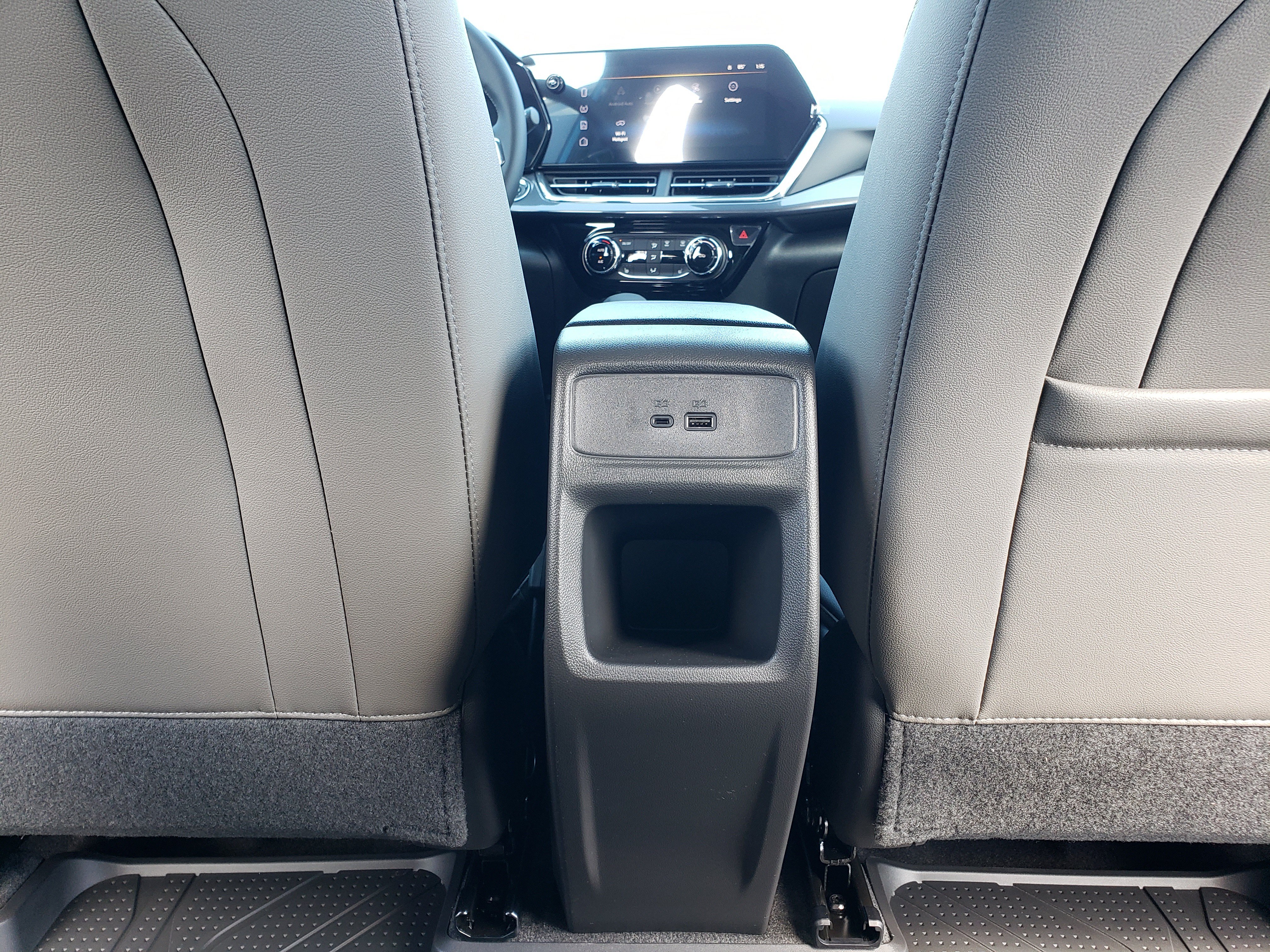 New 2026 Chevrolet Trax ACTIV w/ Sunroof Package FWD image 35