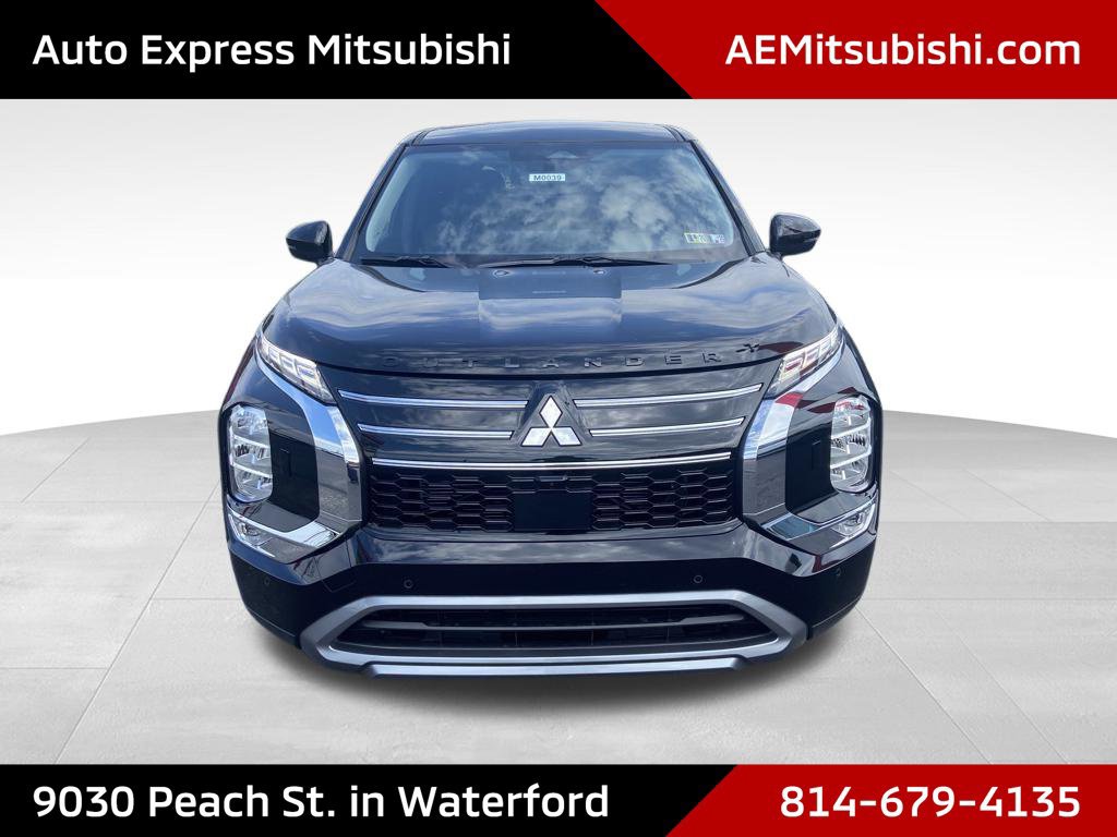 New 2026 Mitsubishi Outlander SE AWD/4WD image 2