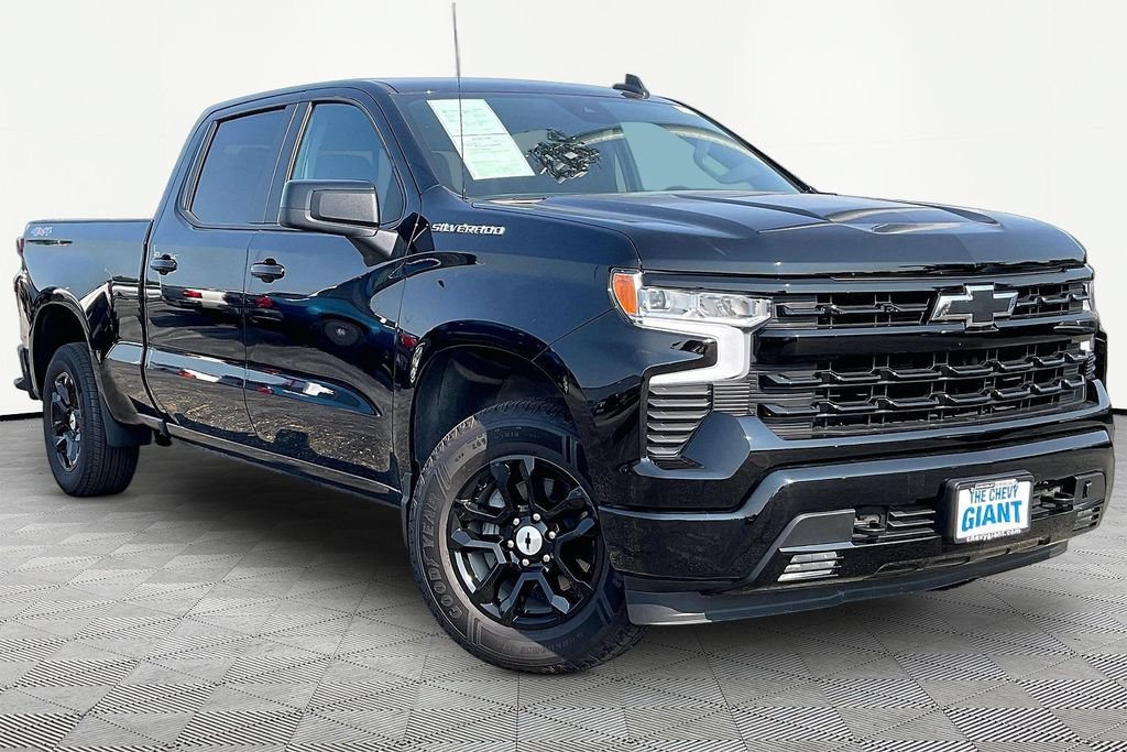 Used 2024 Chevrolet Silverado 1500 RST w/ Convenience Package II AWD/4WD image 3
