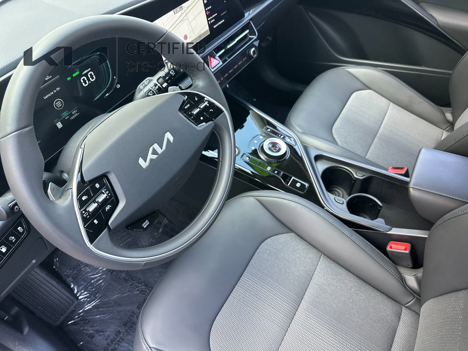Certified 2024 Kia Niro EX FWD image 11