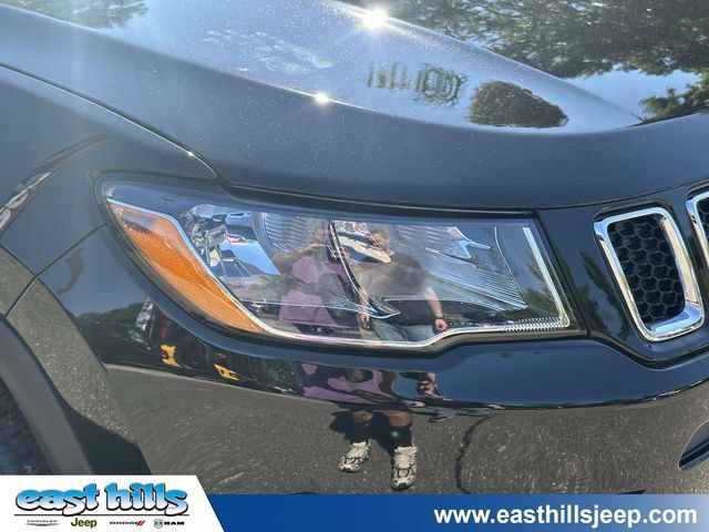 Certified 2021 Jeep Compass Limited w/ Sun and Sound Group AWD/4WD image 8