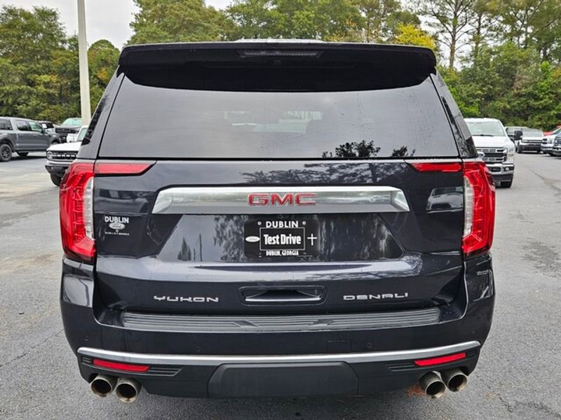 Used 2023 GMC Yukon Denali image 14