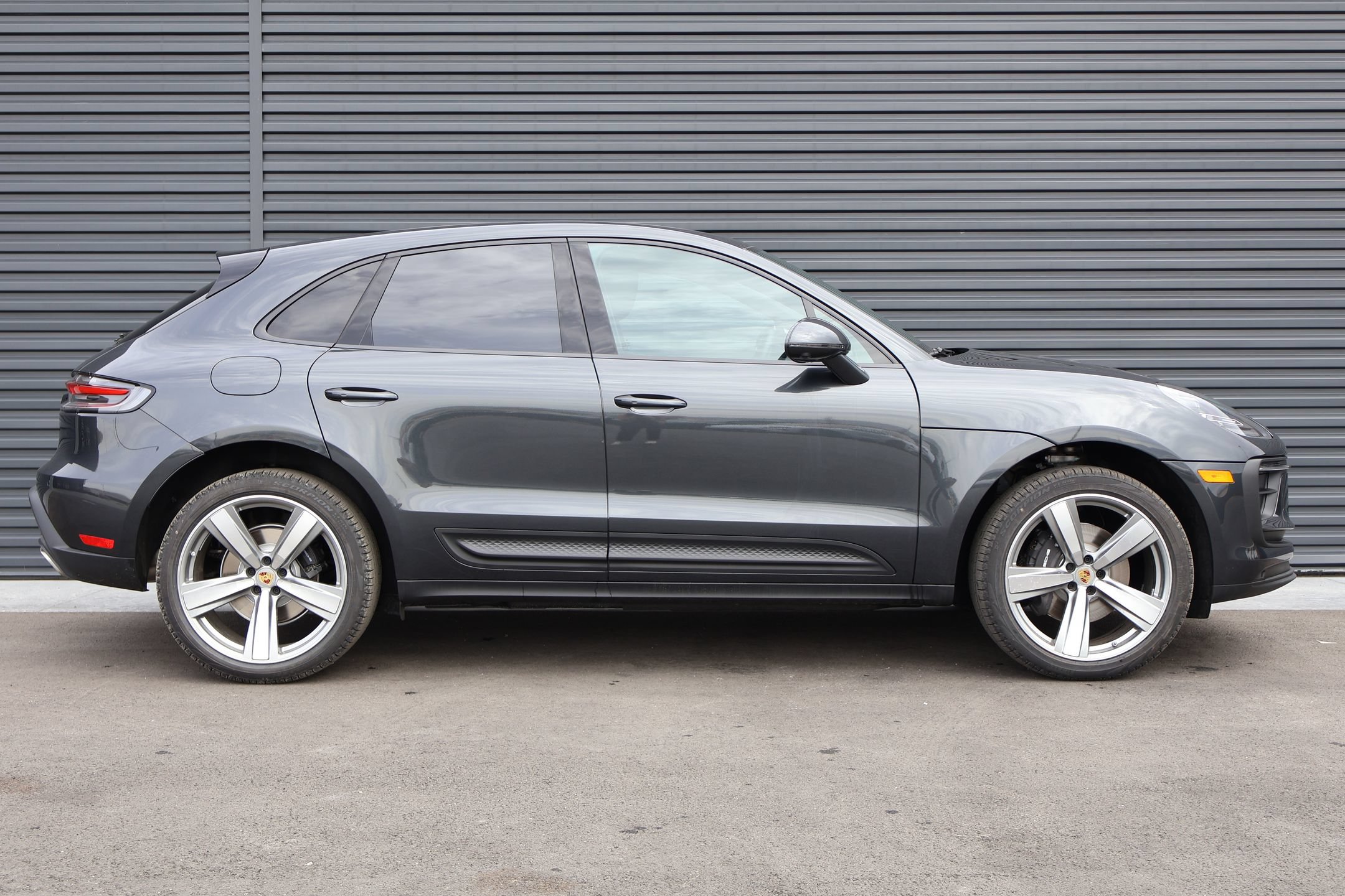 New 2026 Porsche Macan AWD/4WD image 8