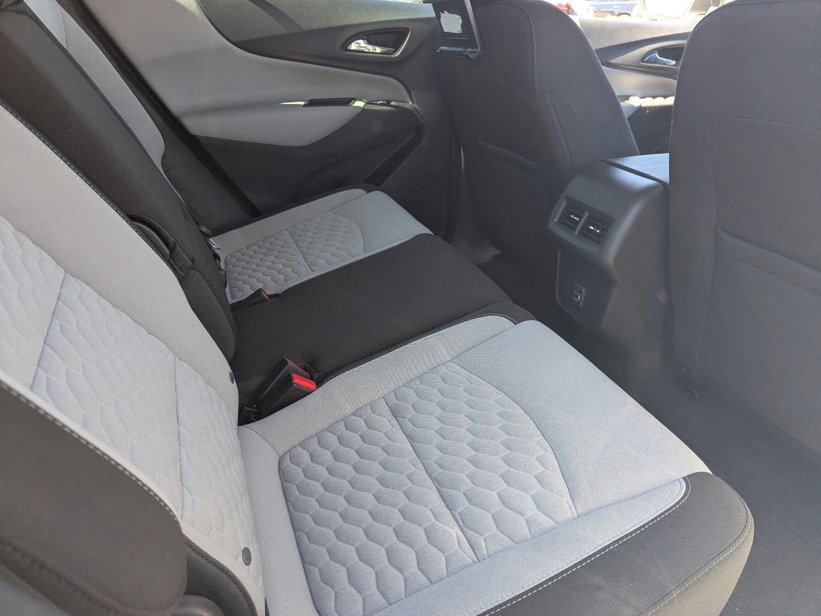 Used 2020 Chevrolet Equinox LS image 14