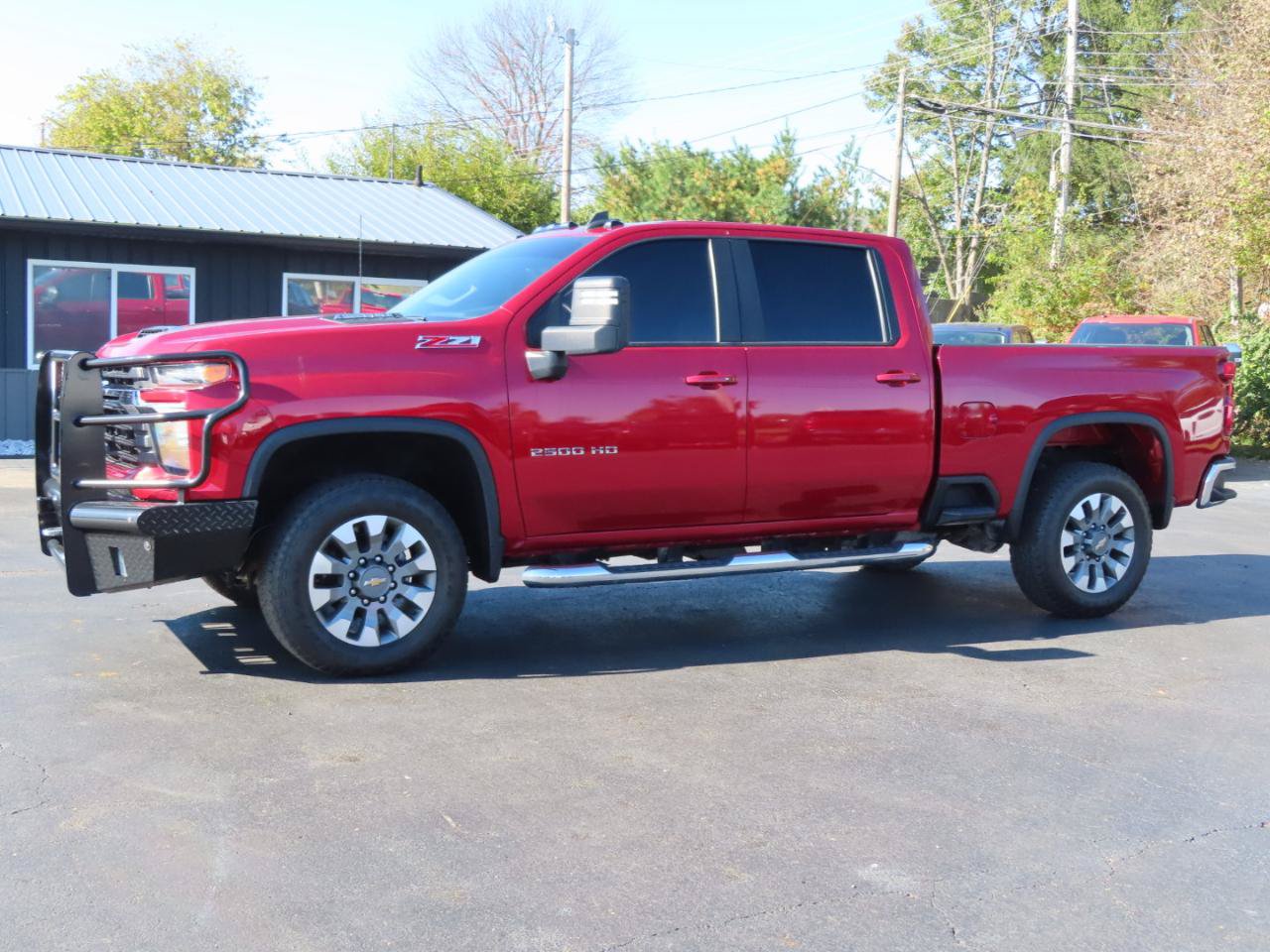 Used 2024 Chevrolet Silverado 2500 LT AWD/4WD image 2