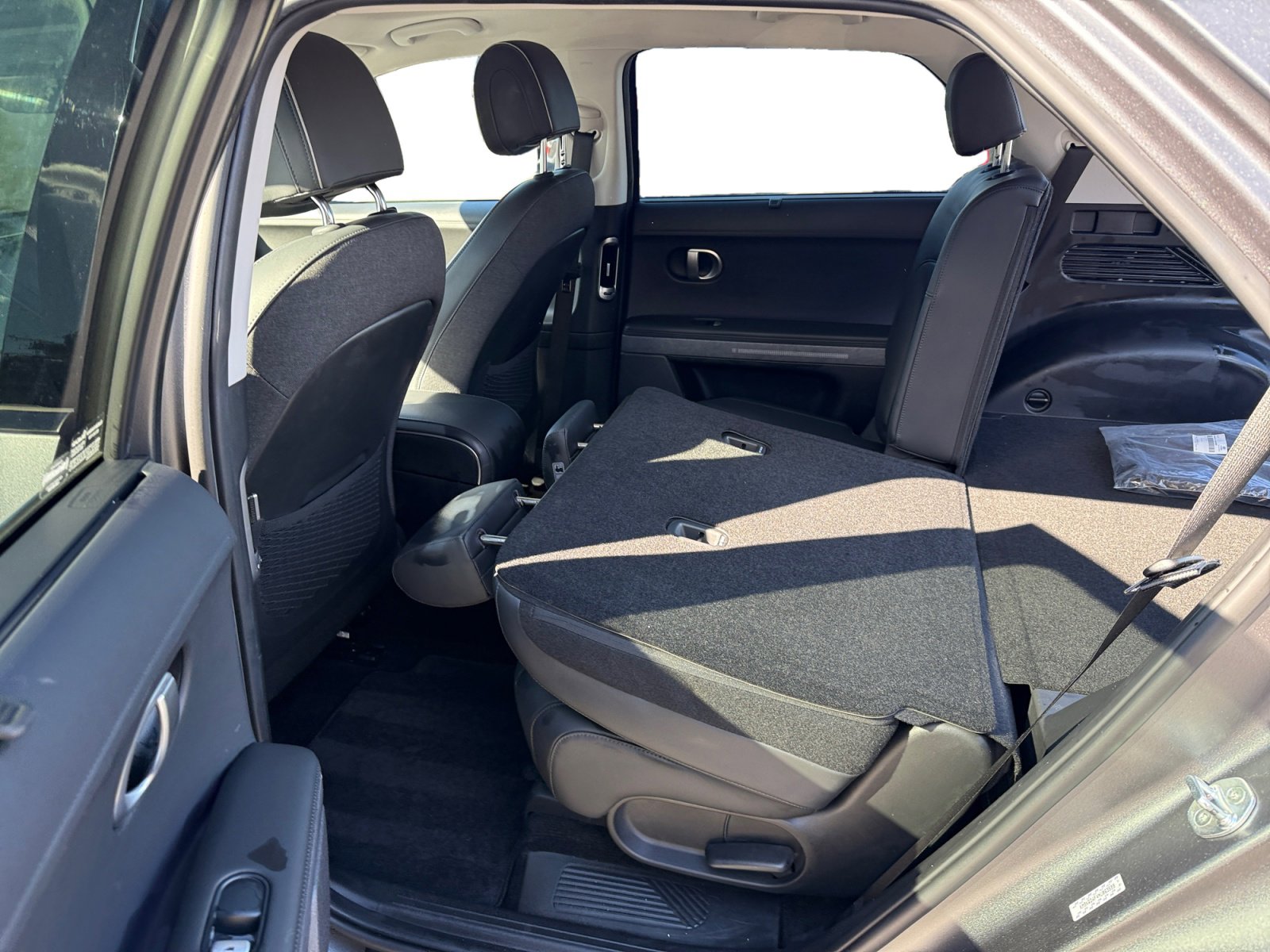 Certified 2022 Hyundai Ioniq 5 Limited w/ Cargo Package image 16