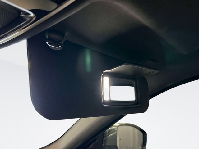 Used 2018 Land Rover Range Rover Velar R-Dynamic SE AWD/4WD image 33