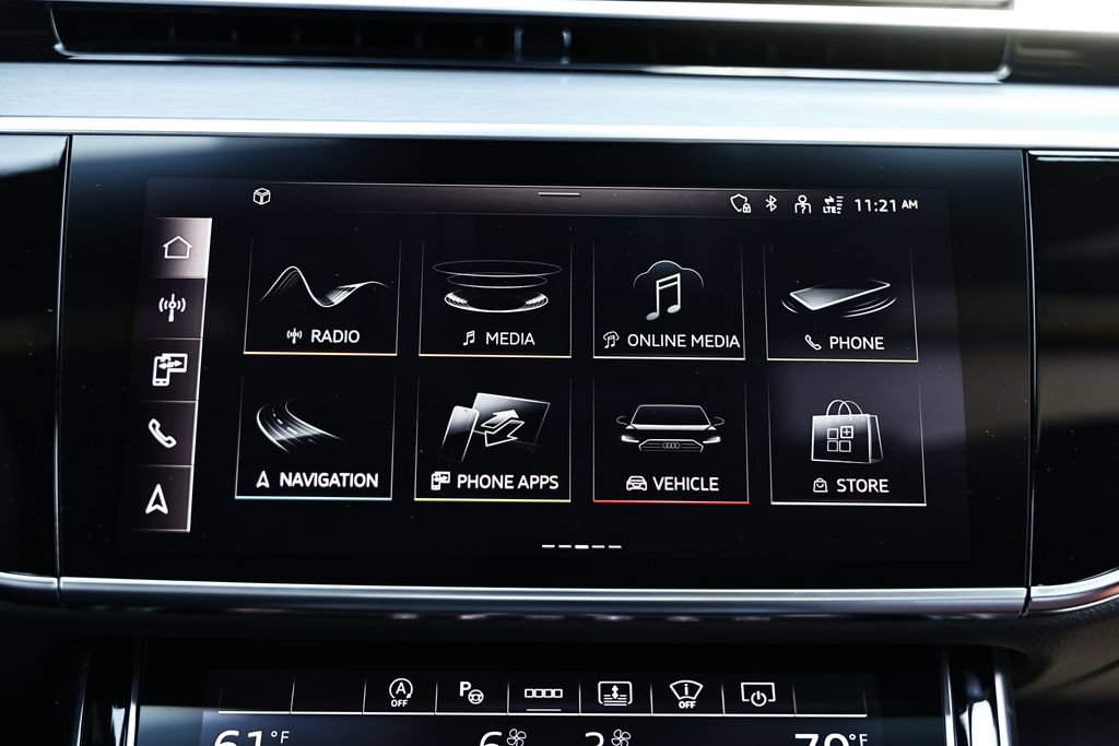 Used 2025 Audi S8 AWD/4WD image 36
