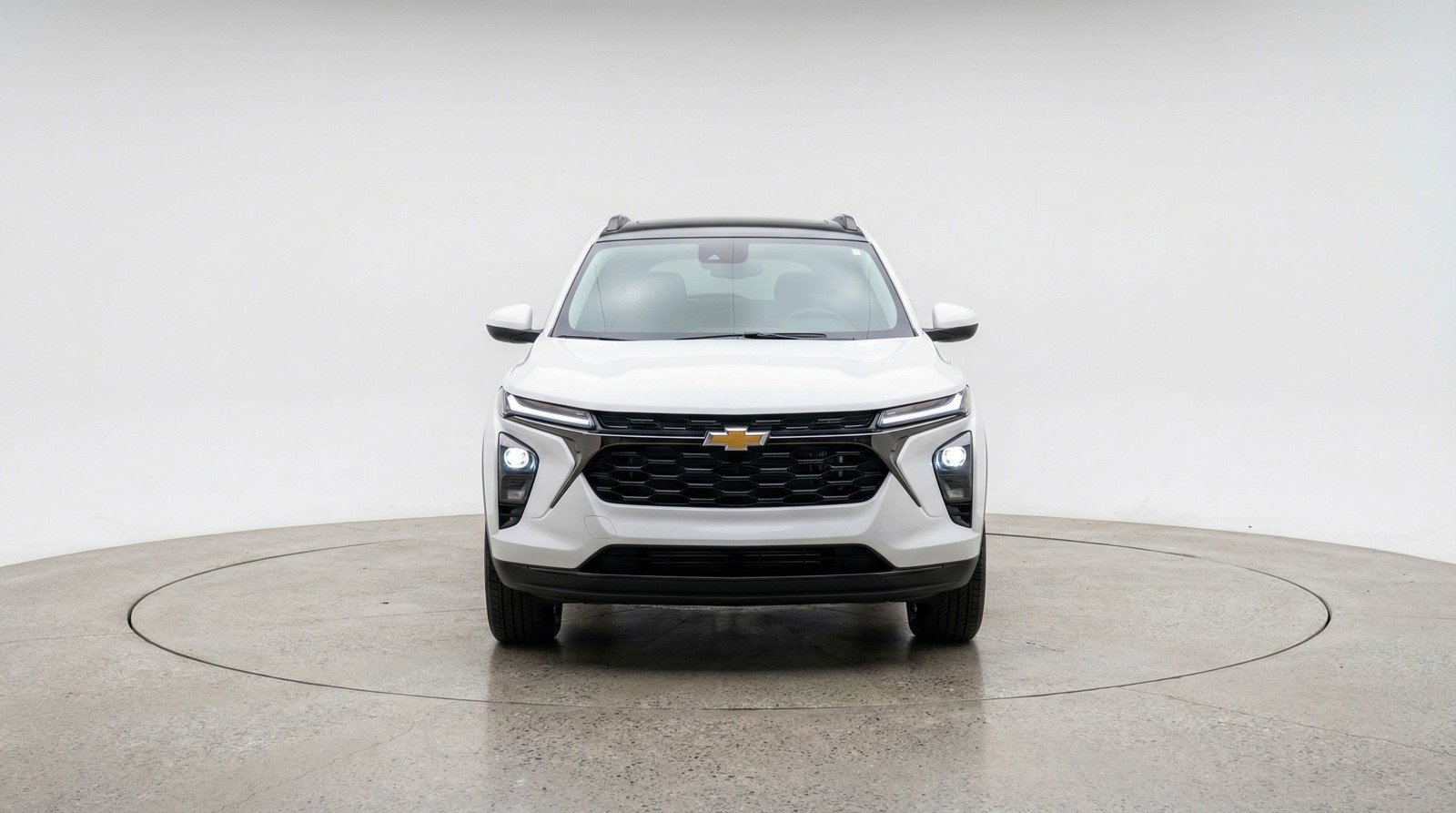 Used 2025 Chevrolet TrailBlazer LT FWD image 2