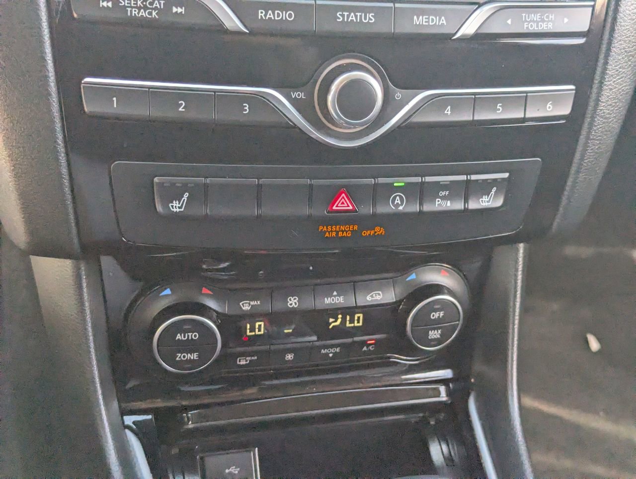 Used 2019 INFINITI QX30 w/ Cargo Package FWD image 26