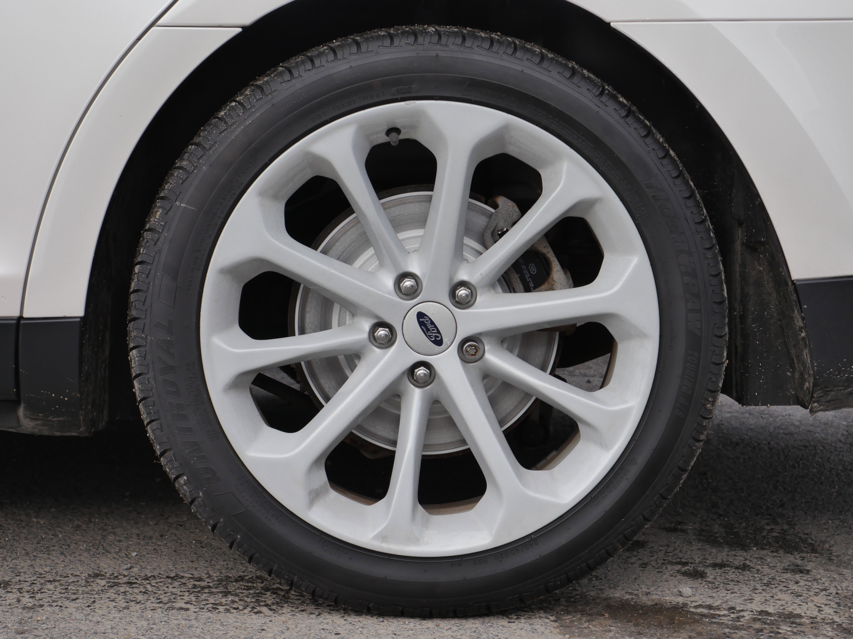 Used 2017 Ford Taurus Limited image 20