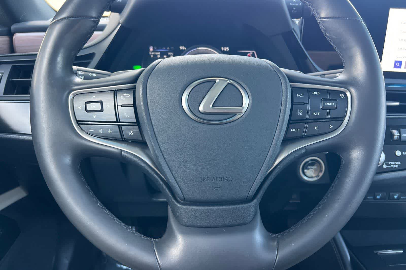 Used 2025 Lexus ES 300h w/ Premium Package FWD image 28
