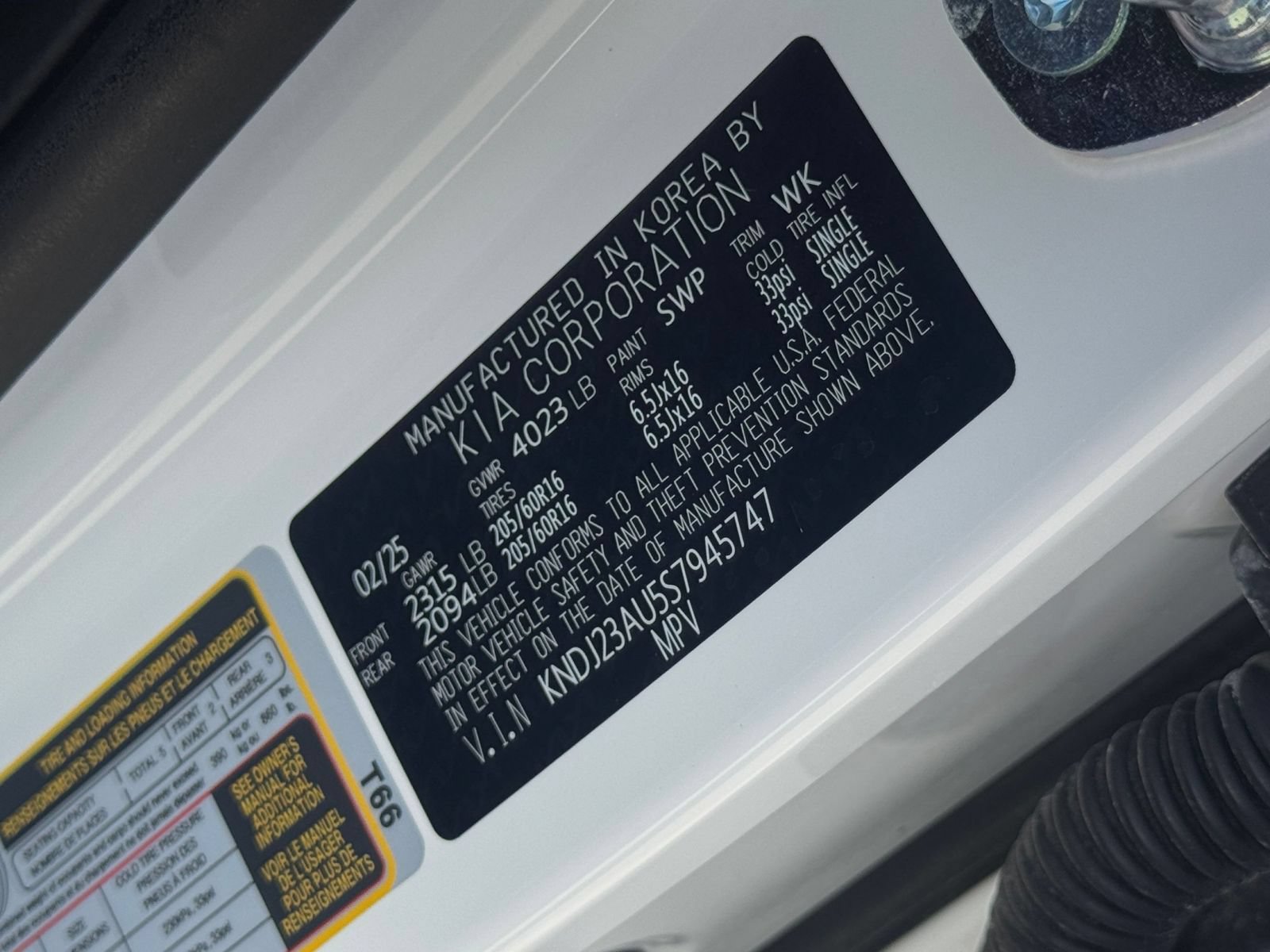 Used 2025 Kia Soul LX w/ LX Technology Package FWD image 27