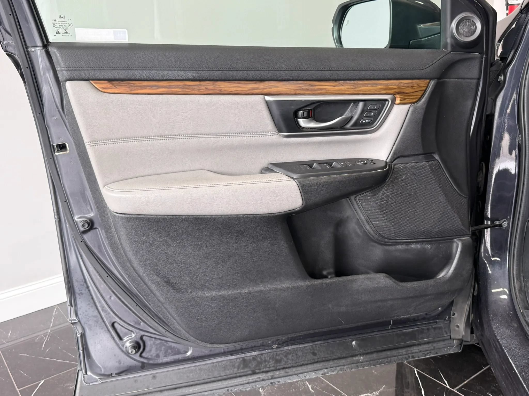Used 2018 Honda CR-V EX-L image 7