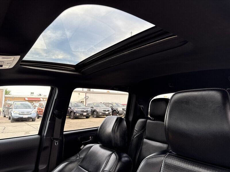 Used 2020 Toyota Tacoma 4x4 Double Cab image 28