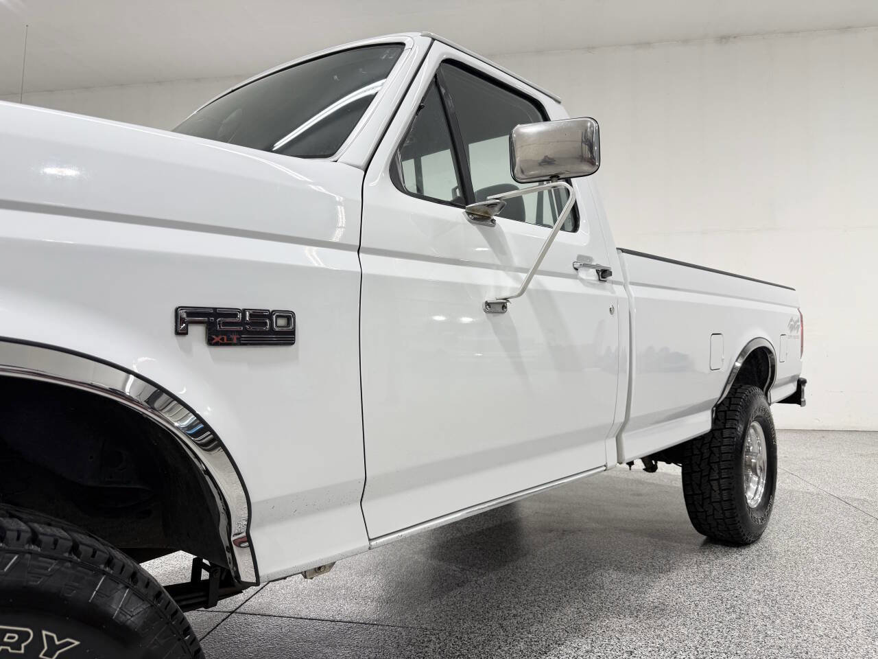 Used 1993 Ford F250 4x4 Regular Cab image 40