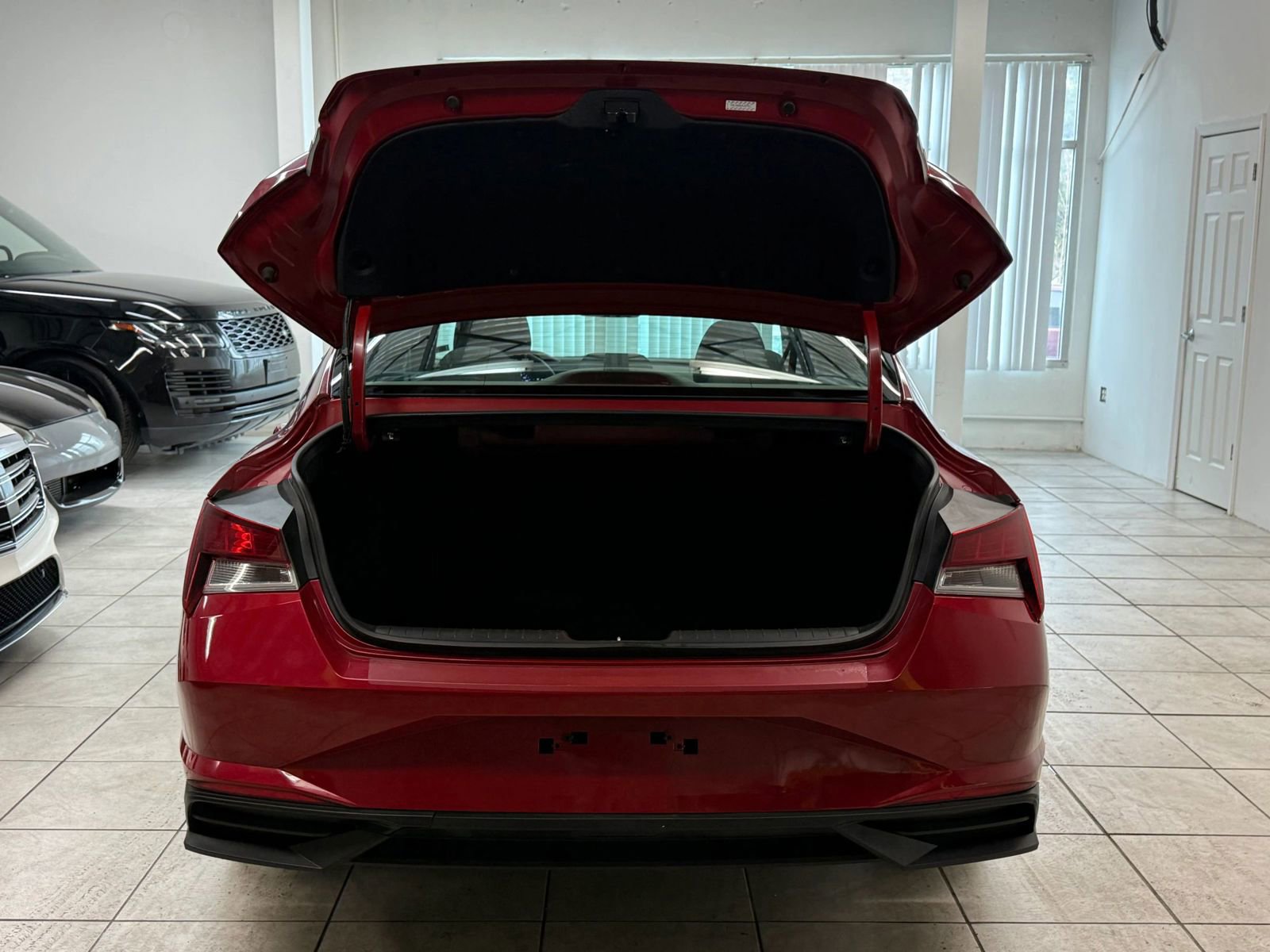 Used 2023 Hyundai Elantra SEL image 18