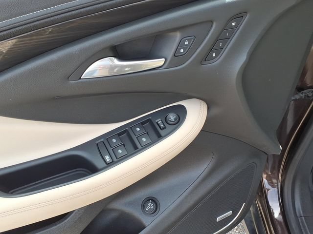 Used 2020 Buick Envision Premium AWD/4WD image 17