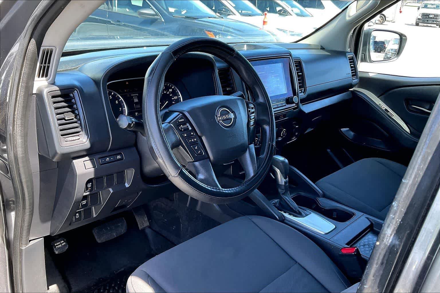 Used 2022 Nissan Frontier S w/ Technology Package RWD image 2