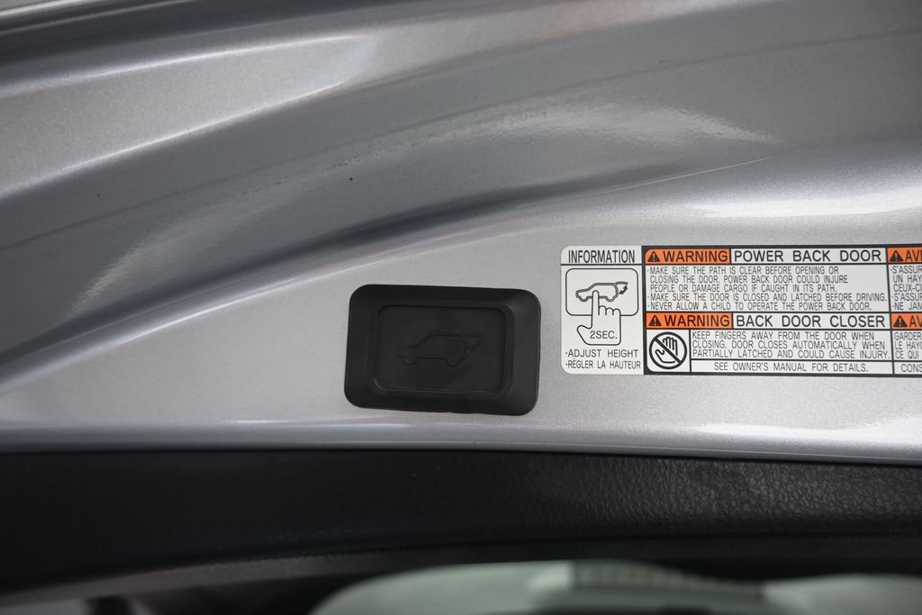 Used 2018 Toyota RAV4 Limited AWD/4WD image 48