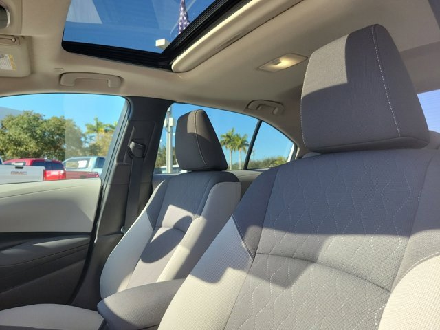 Used 2023 Toyota Corolla LE image 21
