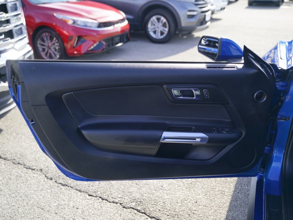 Used 2017 Ford Mustang Coupe image 10