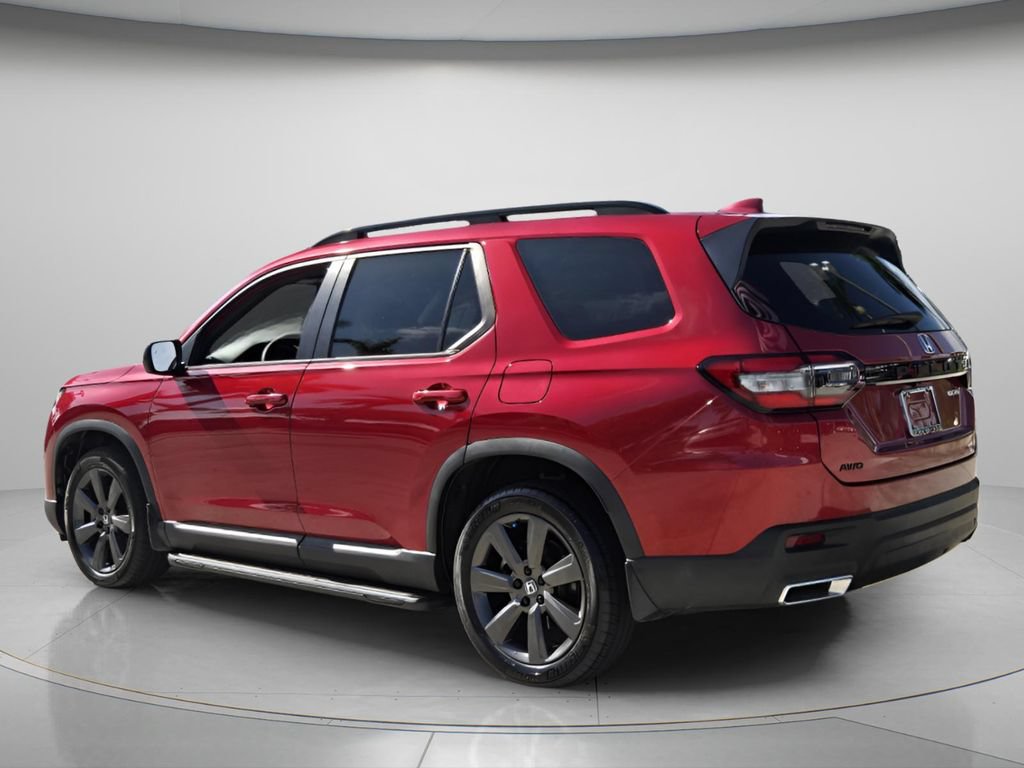 Certified 2024 Honda Pilot Sport image 7