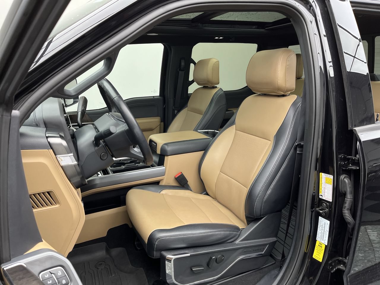 Certified 2024 Ford F250 Lariat w/ Lariat Ultimate Package AWD/4WD image 13