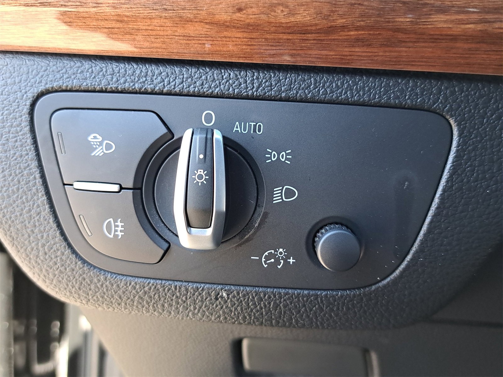 Used 2023 Audi Q5 2.0T Premium Plus w/ Premium Plus Package image 28