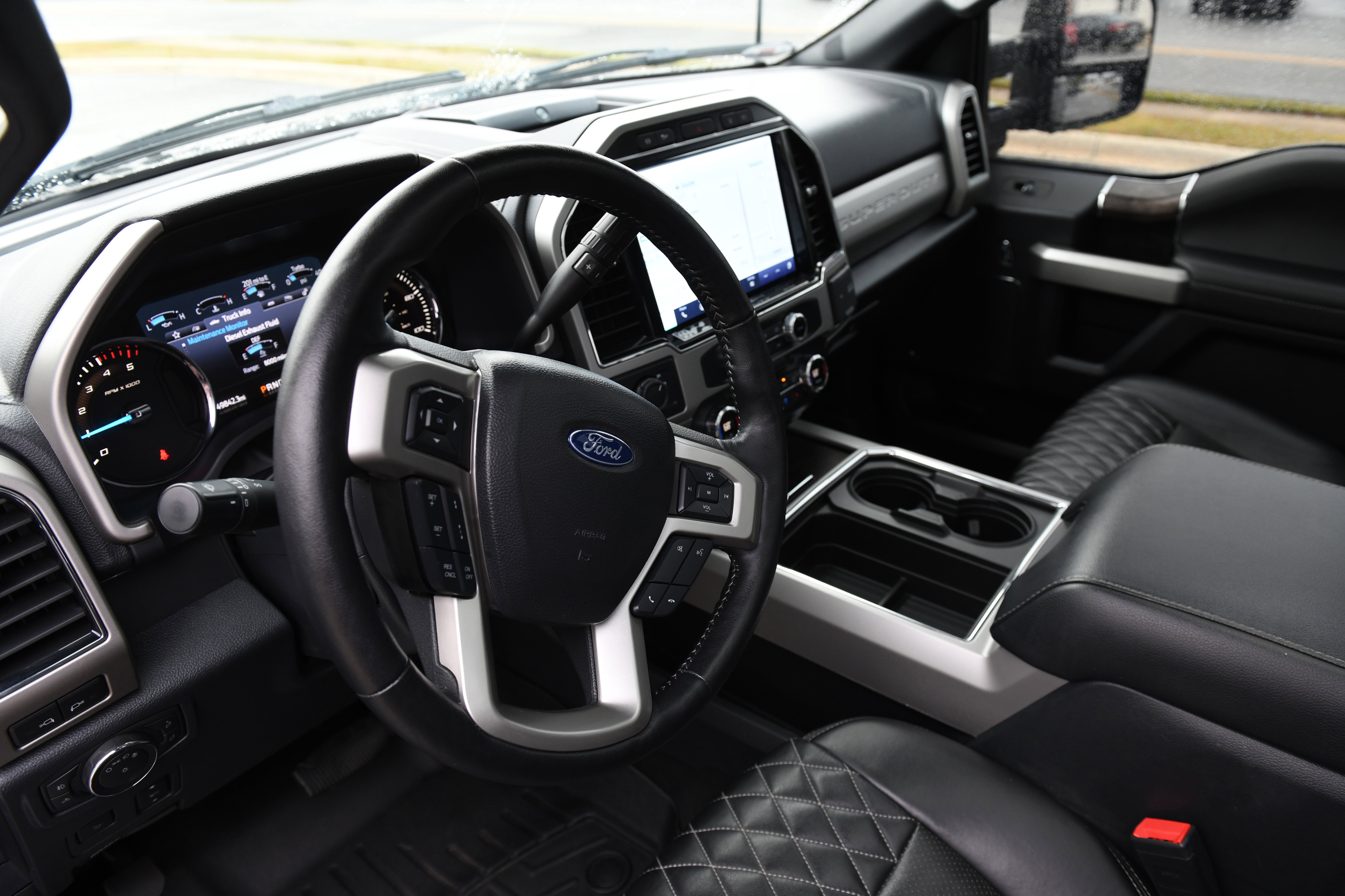 Used 2022 Ford F250 Lariat w/ Black Appearance Package image 28