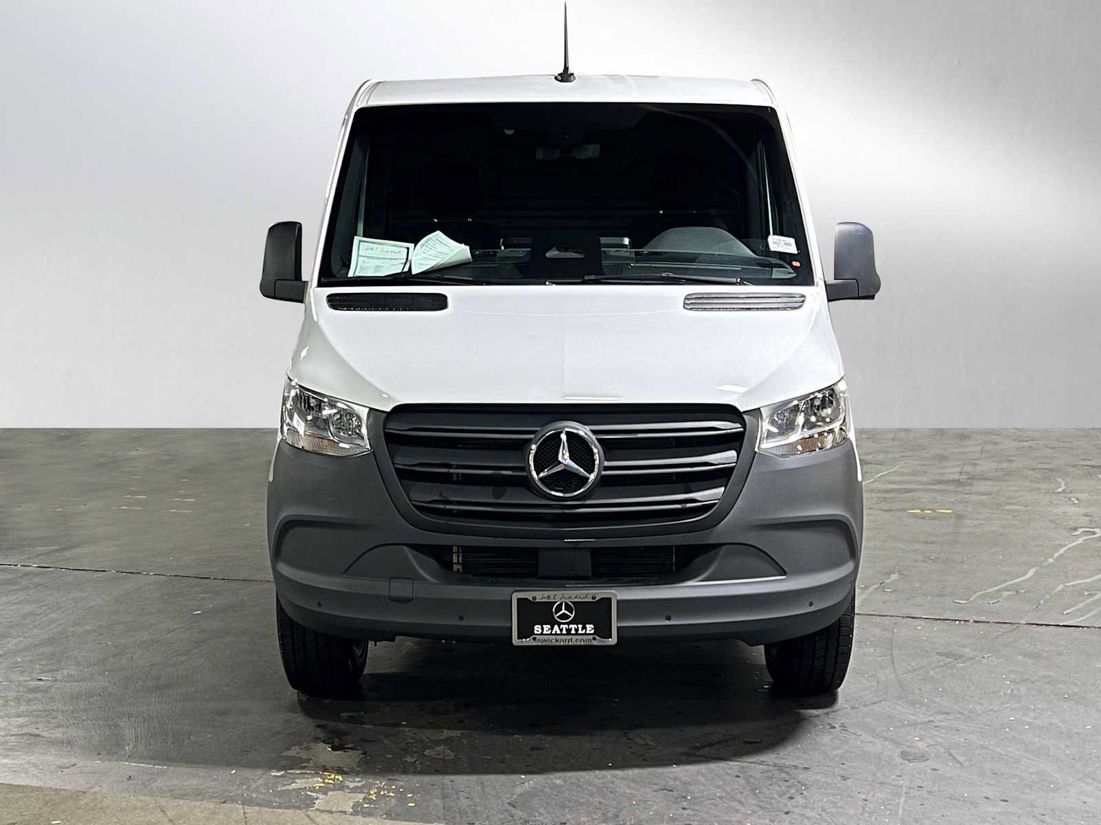 Used 2025 Mercedes-Benz Sprinter 2500 image 8