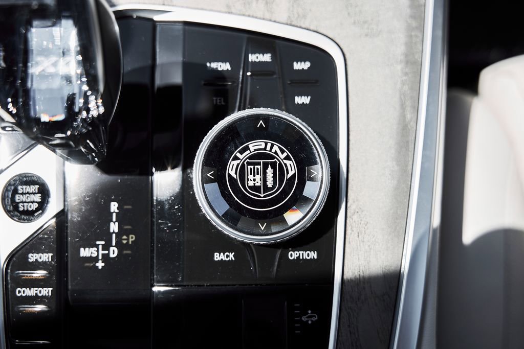 Used 2023 BMW ALPINA XB7 image 78