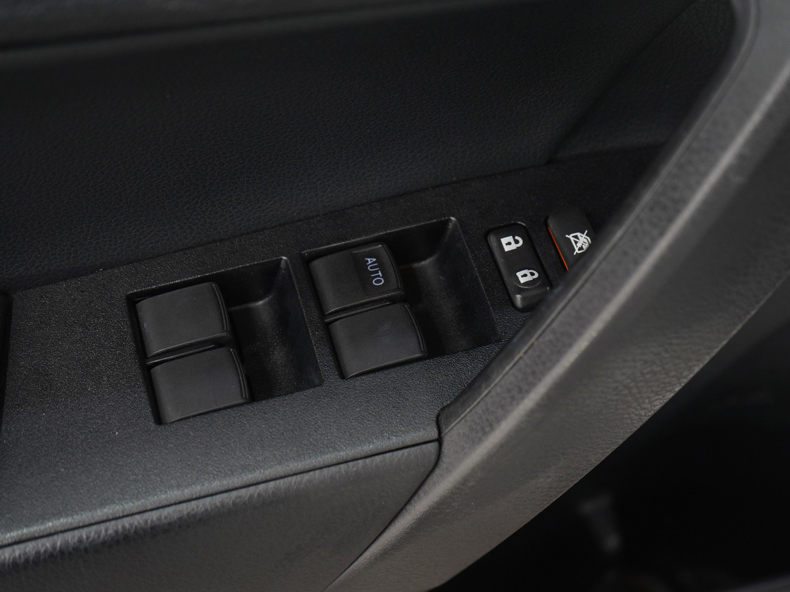 Used 2015 Toyota Corolla S image 19