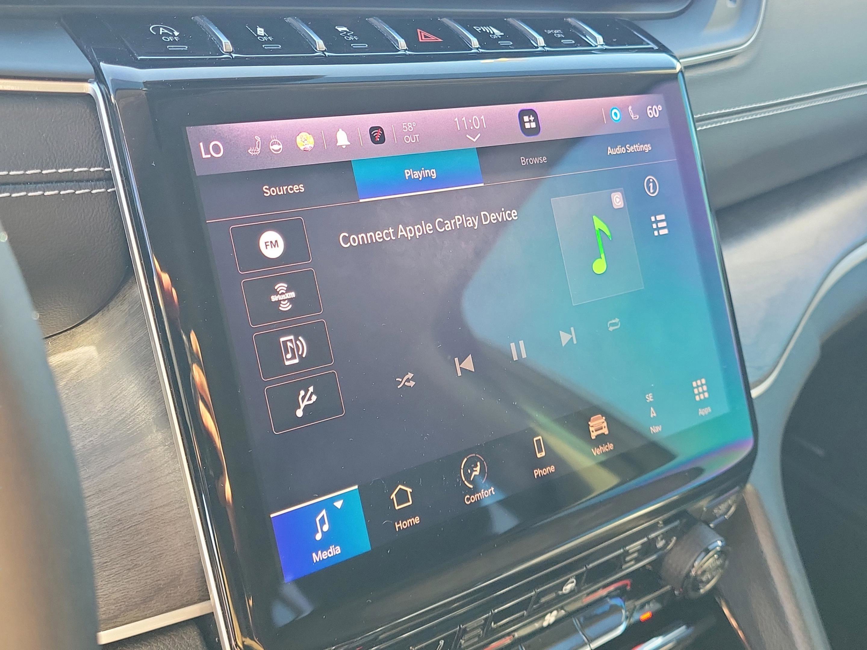 Used 2023 Jeep Grand Cherokee L Limited w/ Black Appearance Package image 30