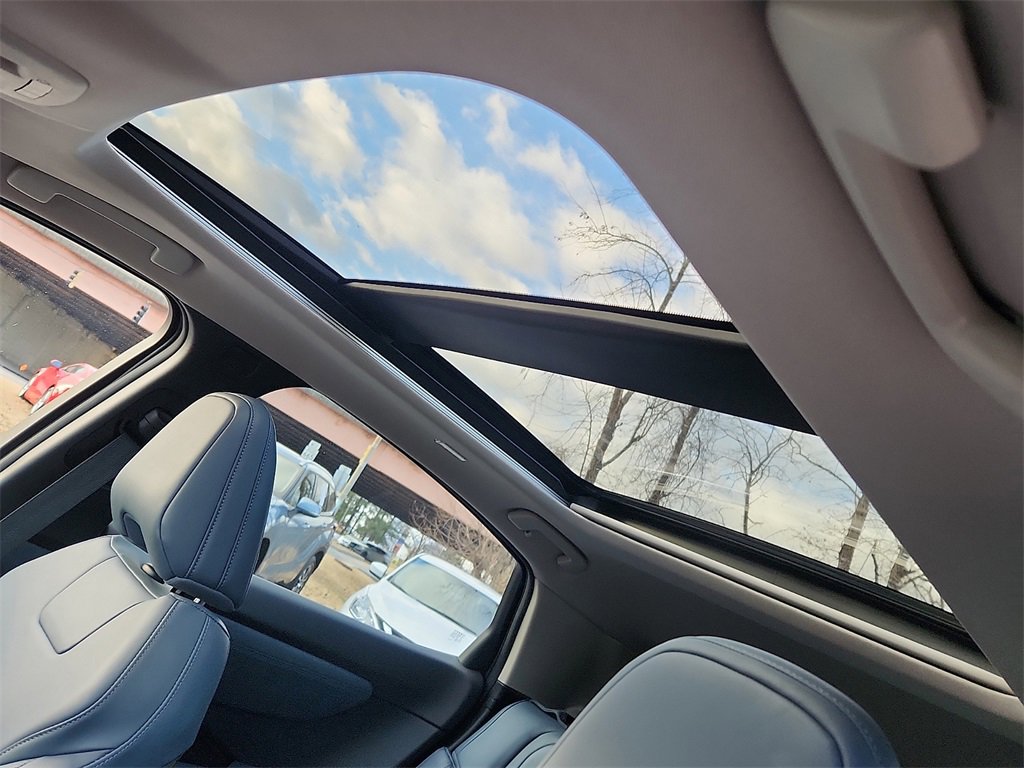 Used 2023 Nissan Ariya image 14