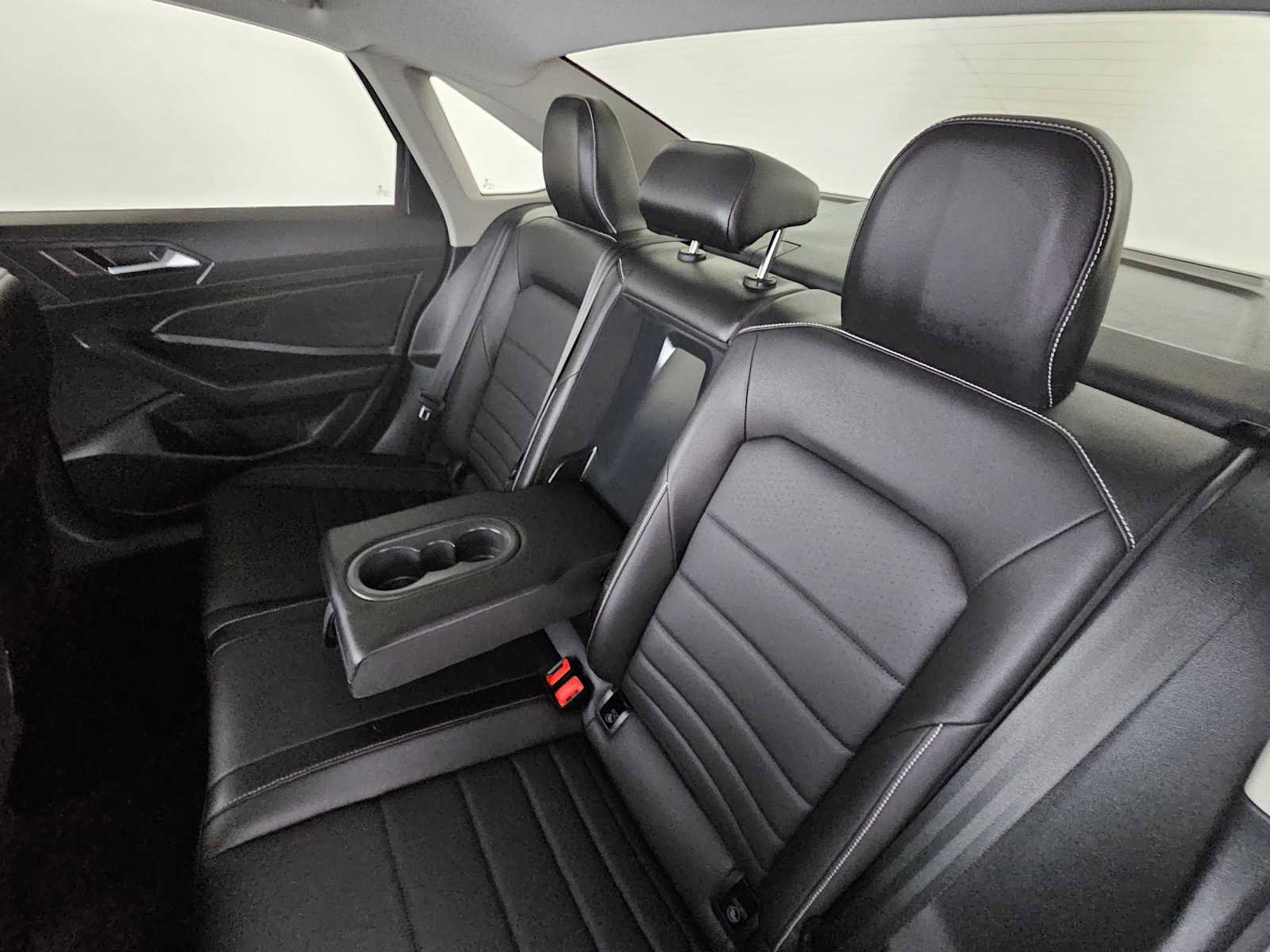 Used 2022 Volkswagen Jetta SE image 17