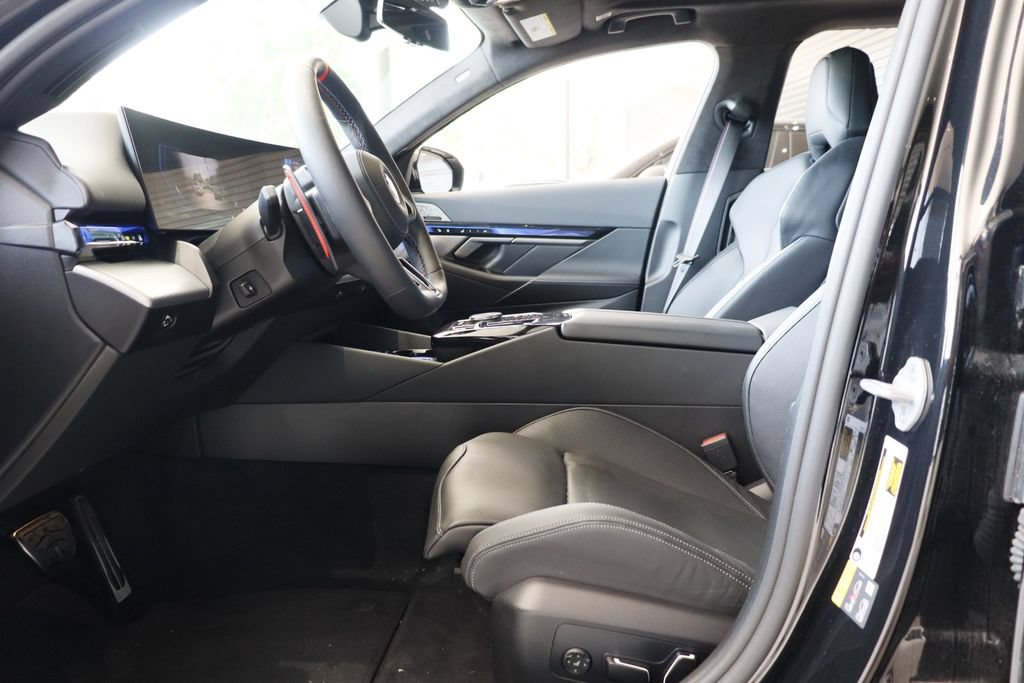 Used 2026 BMW M5 Touring AWD/4WD image 10