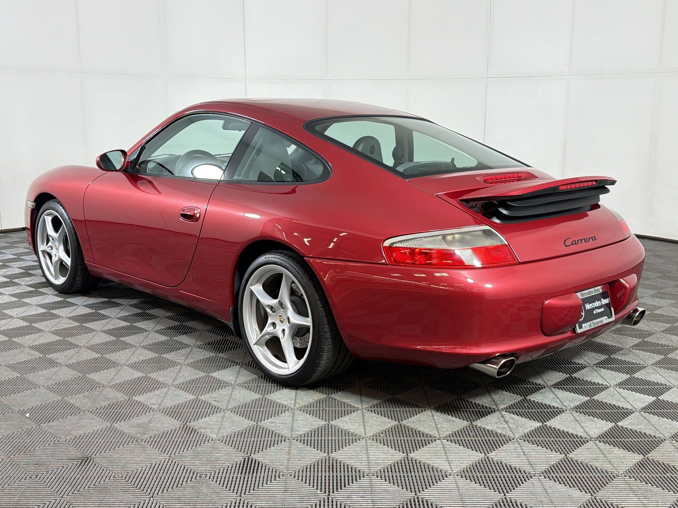 Used 2003 Porsche 911 Carrera RWD image 3