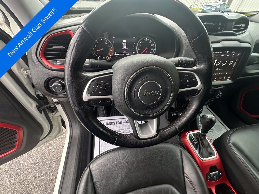Used 2020 Jeep Renegade Trailhawk w/ Premium Leather Group AWD/4WD image 17